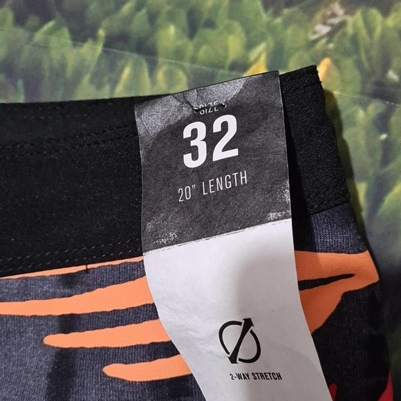 Hurley Floral Board Trunks Size 32 - Picture 4 of 8